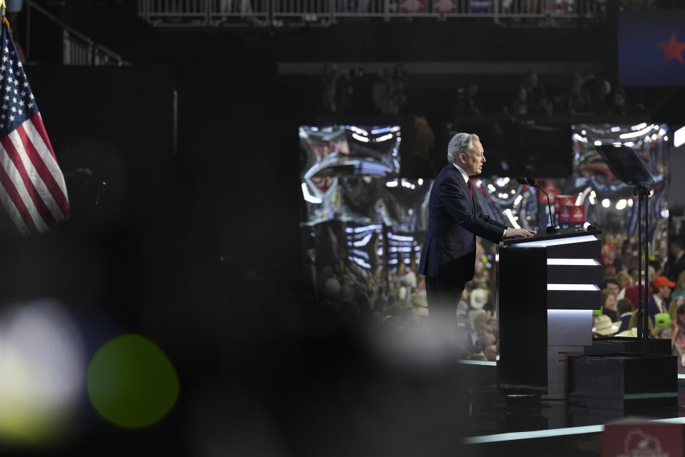 David Sacks habla en la primera noche de la Convención Nacional Republicana en el Fiserv Forum de Milwaukee, Wisconsin, el lunes 15 de julio de 2024. (Jamie Kelter Davis/The New York Times)