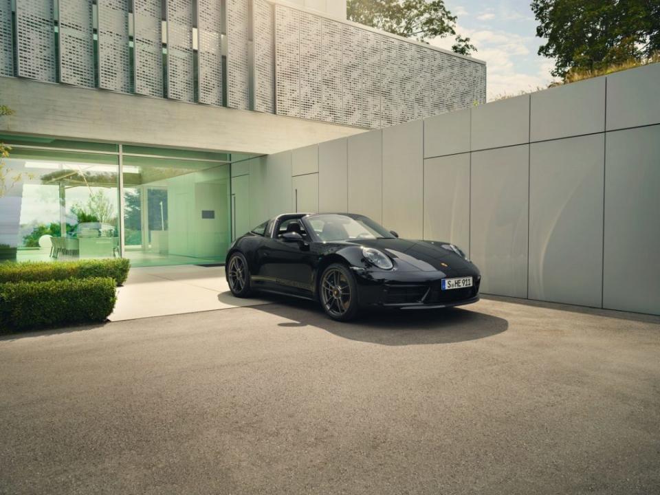 911 Edition 50 Years Porsche Design<br>紀念車款多處特色可見Ferdinand Alexander<br>Porsche教授的設計啟發。(圖片來源/ Porsche)