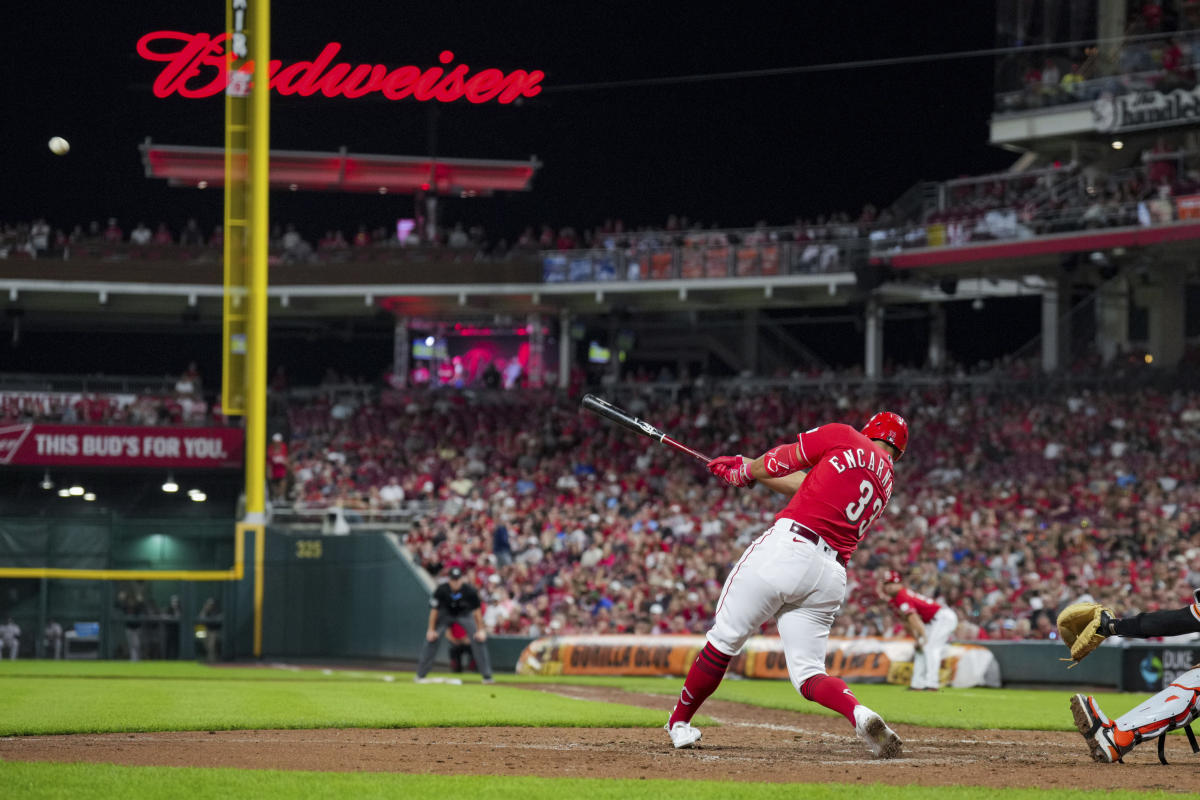 Encarnacion-Strand homers in 9th as Cincinnati Reds beat Toronto