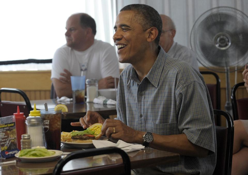 President Barack Obama eats lunch at the Kozy Corner diner in Oak Harbour, Ohio, Thursday, July 5, 2012. Obama is on a two-day bus trip through Ohio and Pennsylvania. (AP Photo/Susan Walsh)