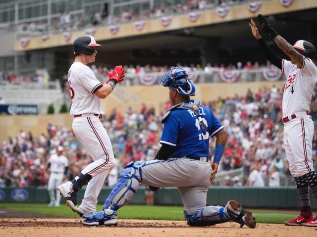 Max Kepler has two home runs tonight! One to each side of the