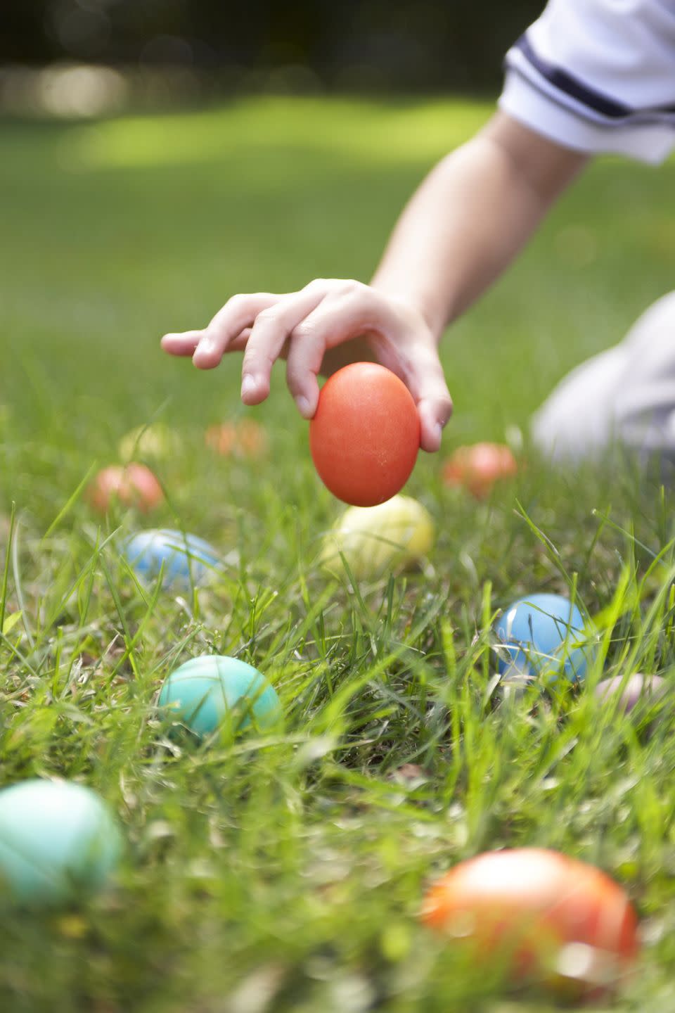 18) Color Matching Easter Egg Hunt