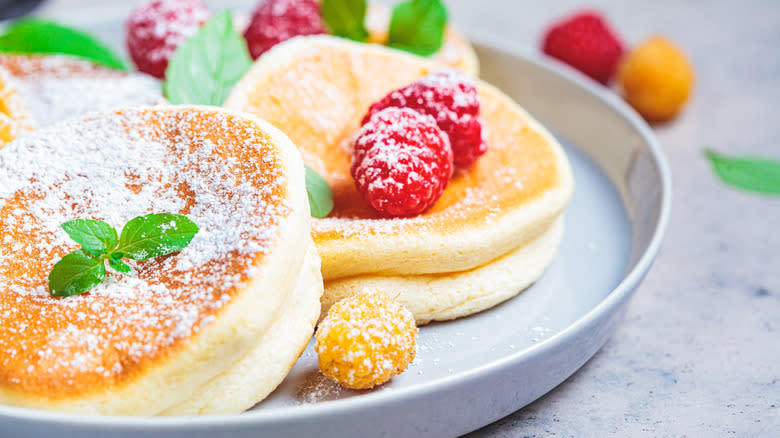 powder sugar pancakes with fruit