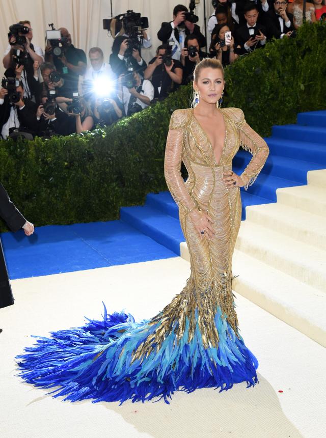Blake Lively's outfit appeared to match the Met Gala red carpet for the ...