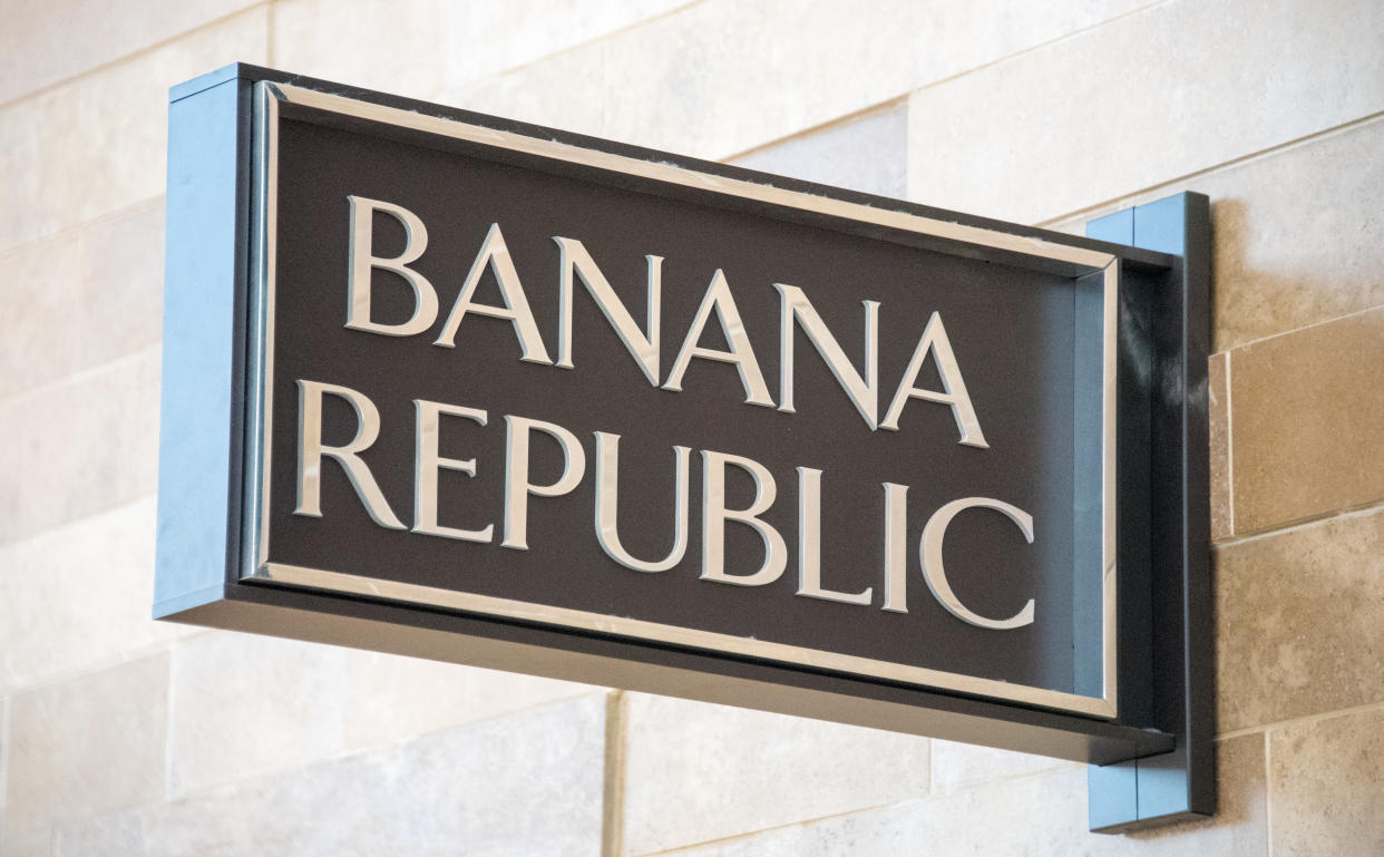 Ein Manager von Banana Republic fand die Zöpfe der Mitarbeiterin zu “ungepflegt” (Bild: Getty Images)