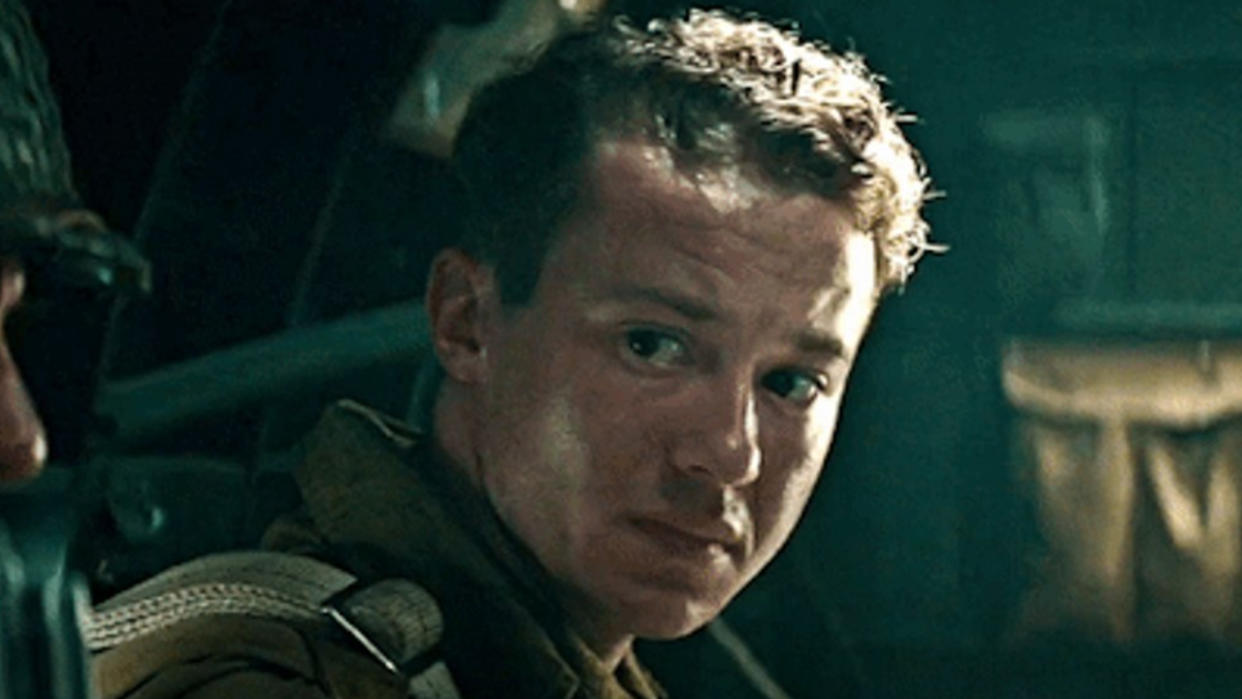  Joseph Quinn in Overlord. 