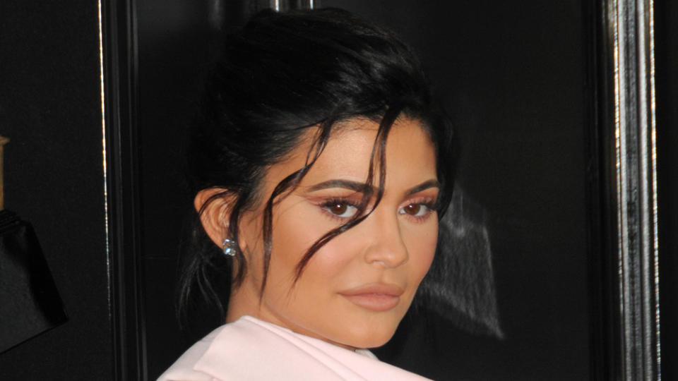 Kylie Jenner bei einem Auftritt in Los Angeles (Bild: Kathy Hutchins / Shutterstock.com)