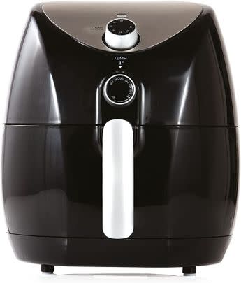 This family-sized Tower airfryer with hundreds of reviews has 30% off
