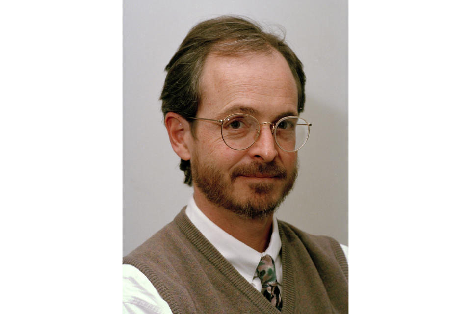 FILE - Associated Press staffer J. Robert Port poses for a photo in New York, March 6, 1995. Port, who led The AP investigative team that won a 2000 Pulitzer Prize for Investigative Reporting for the No Gun Ri massacre probe, died Saturday, Feb. 17, 2024, in Lansing, Mich. He was 68. (AP Photo/File)