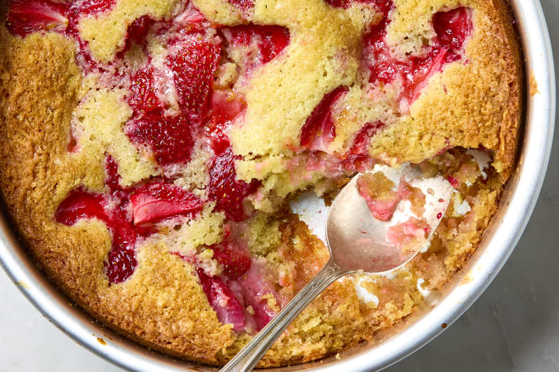 Old-Fashioned Strawberry Spoon Cake 