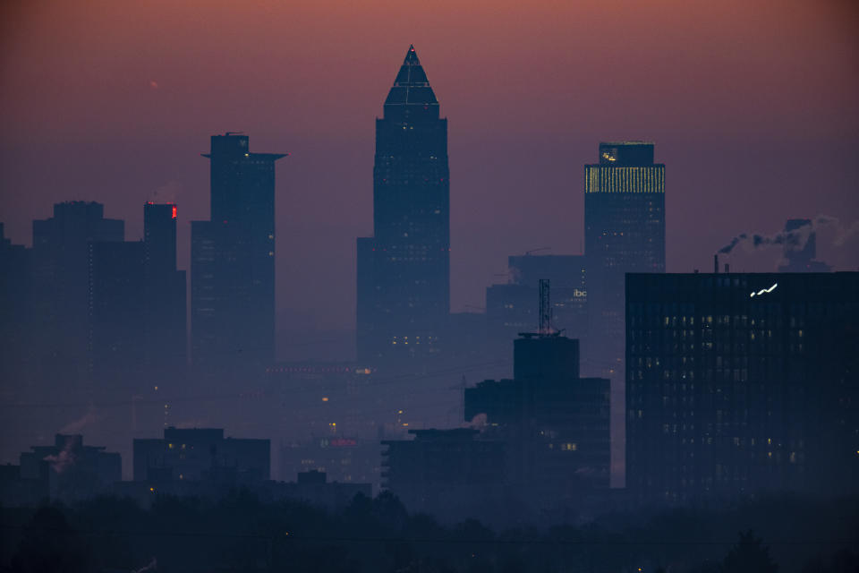07 February 2020, Hessen, Neuenhain: Fog lies in the morning shortly before sunrise over the banking city of Frankfurt. In the coming days it will remain frosty cold, especially at night. Photo: Boris Roessler/dpa (Photo by Boris Roessler/picture alliance via Getty Images)