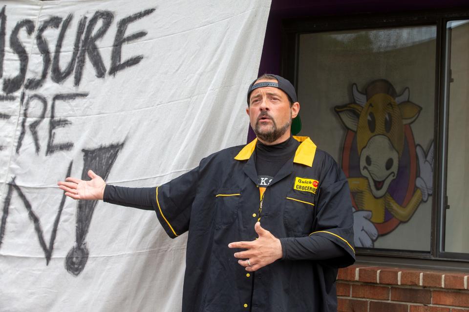 Kevin Smith speaks to fans during the grand opening of his pop-up Mooby's restaurant in Red Bank on Sept. 8, 2021.