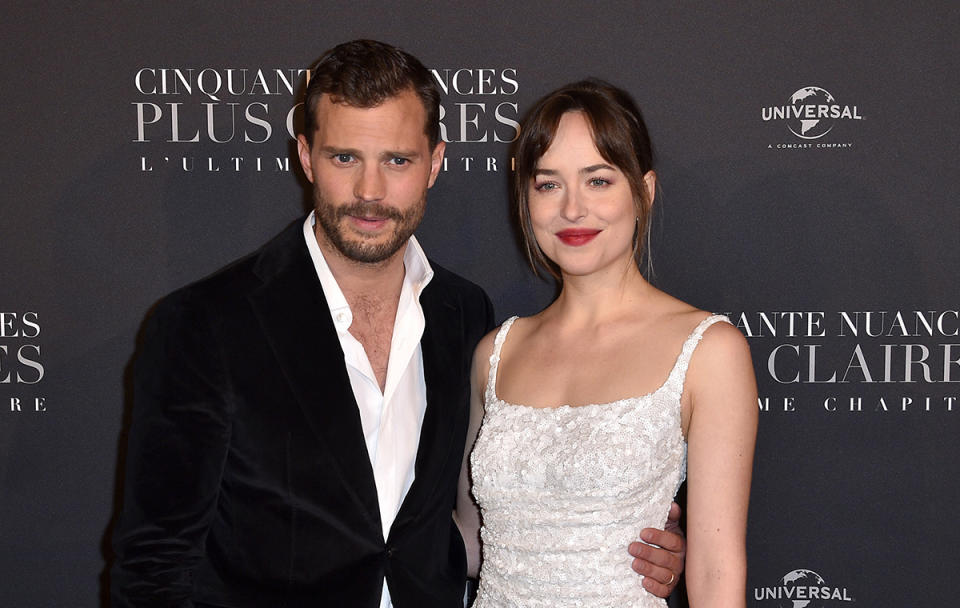 Jamie Dornan y Dakota Johnson en la premiere de 'Cincuenta sombras liberadas' (Foto: Stephane Cardinale - Corbis/Corbis via Getty Images)