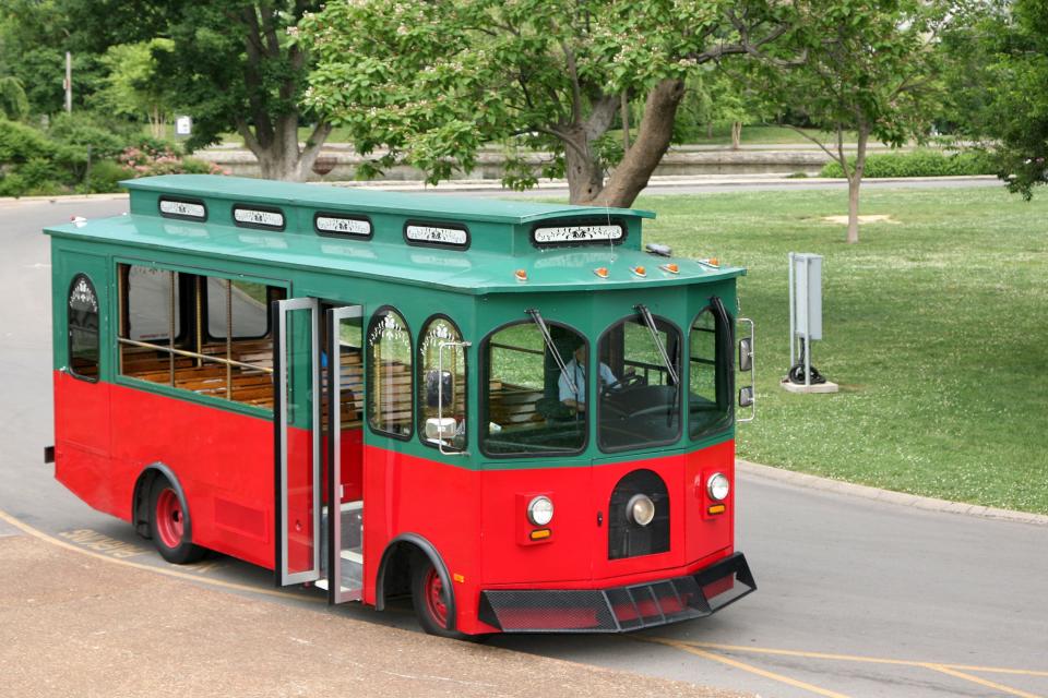 A photo of a trolley in Nashville.