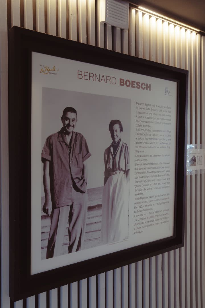 Bernard Boesch fue un pintor y arquitecto francés que habitó La Baule en la última etapa de su vida; filántropo, donó su villa y una gran cantidad de dinero, con cuyos intereses se sostiene su museo.