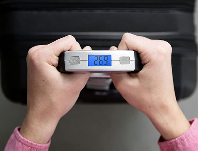 EatSmart-SmartGrip-Portable-Instant-Read-Digital-Handheld-Luggage-Scale-Amazon