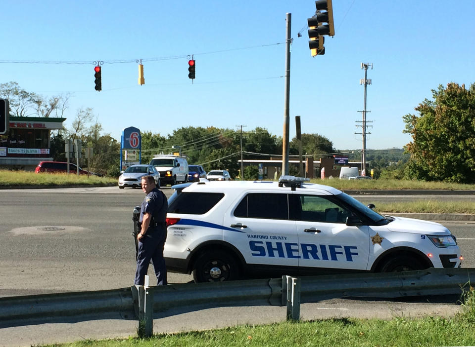 <p>Police respond to a shooting at a business park in the Edgewood area of Harford County, Md., Wednesday, Oct. 18, 2017. (Photo: Kenneth K. Lam/The Baltimore Sun via AP) </p>