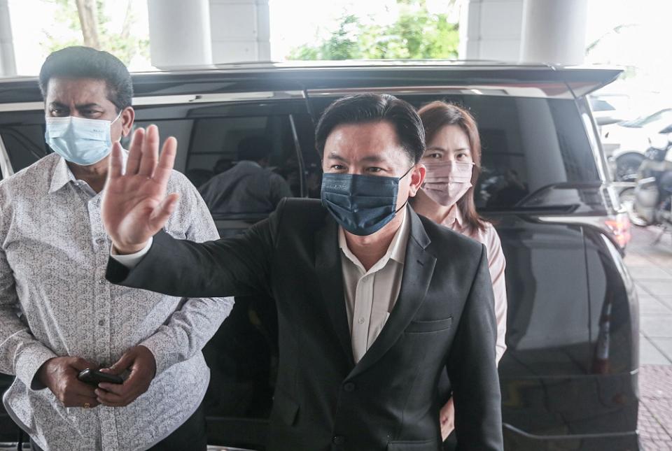 Tronoh Assemblyman Paul Yong arrives at Ipoh High Court May 17, 2022. — Picture by Farhan Najib