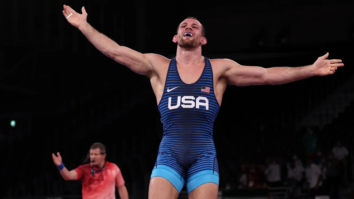 David Taylor, Olympic wrestling gold medalist, becomes Oklahoma State head coach