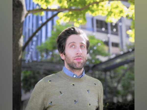 Simon Helberg (Image Source: Instagram)