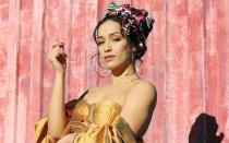 Auch Spanien setzt dieses Jahr auf bewährte Erfolgsrezepte: Newcomerin Chanel, die bislang als Musicaldarstellerin Erfolge feierte, präsentiert mit "SloMo" einen Latin-Pop-Song aus der Feder von internationalen Hit-Songwritern und lässt dazu Jennifer-Lopez-mäßig die Hüften kreisen. (Bild: TVE)