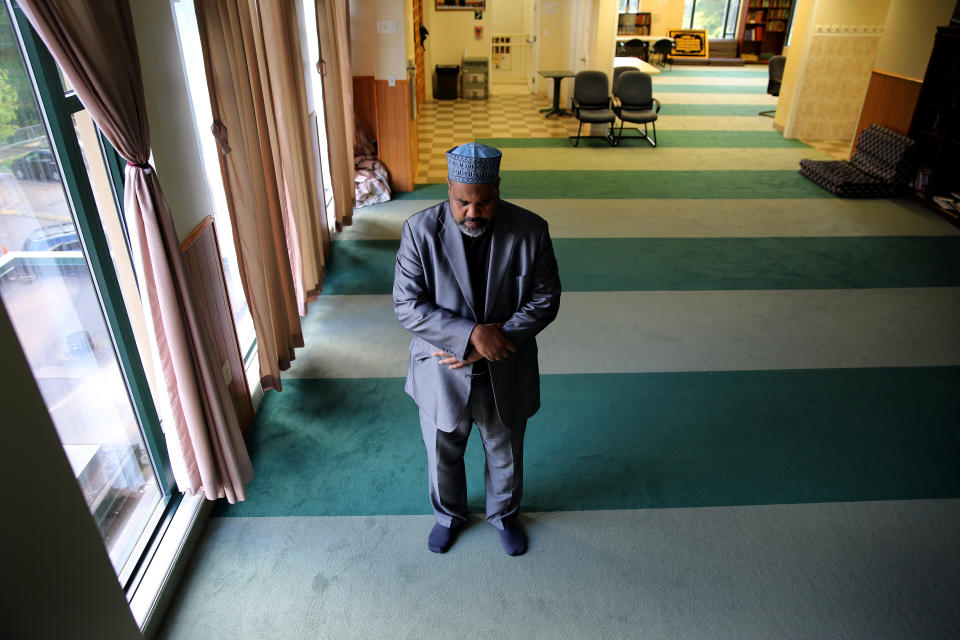 Imam Mohamed Magid prays at the mosque of All Dulles Area Muslim Society (ADAMS) in Sterling, Virginia, on May 19, 2016. (Photo: Carlos Barria / Reuters)