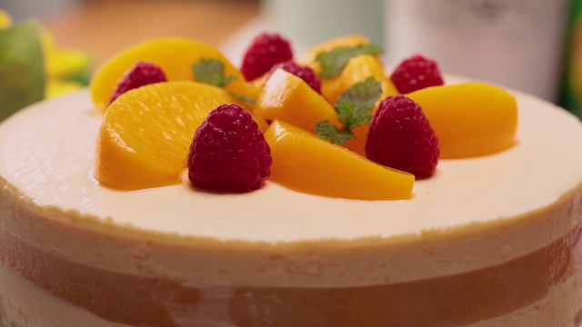 Garnished cheesecake