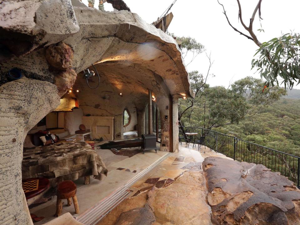 Blue Mountains Cave House Australia