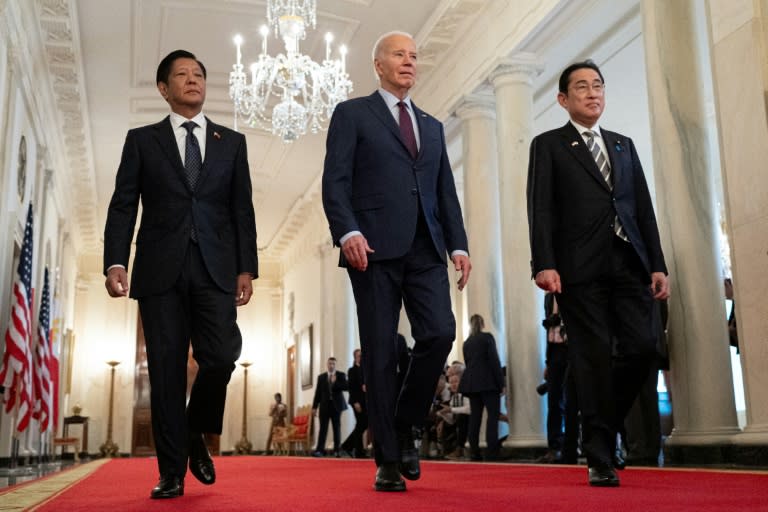 Philippine President Ferdidand Marcos (L), US President Joe Biden (C) and Japanese Prime Minister Fumio Kishida met at a trilateral summit this week in Washington (Andrew Harnik)