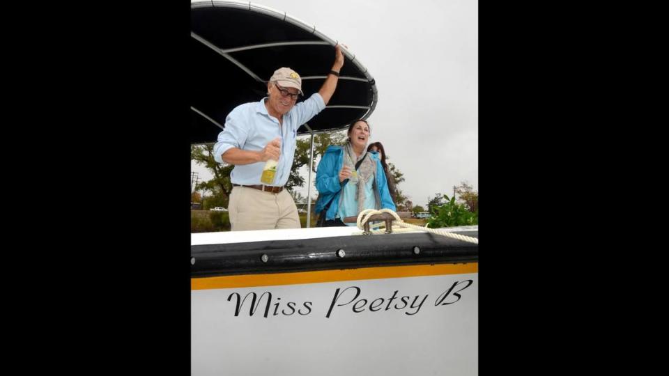 Jimmy Buffett and his sisters Lucy Buffett and Laurie Buffett McGuane donated a boat to the Gulf Search Research Laboratory in Ocean Springs.