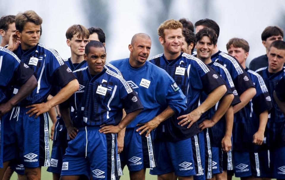 circa 1996: New Chelsea signing Gianluca Vialli (C) looks on with team mates during a training session after signing from Juventus in London (Getty Images)