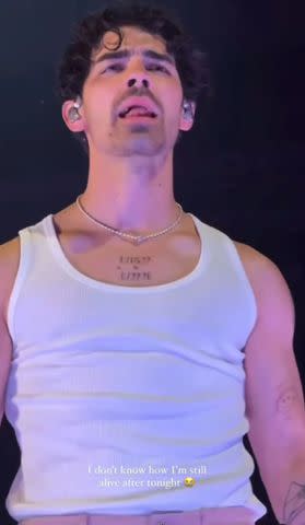 <p>joejonas_daily</p>