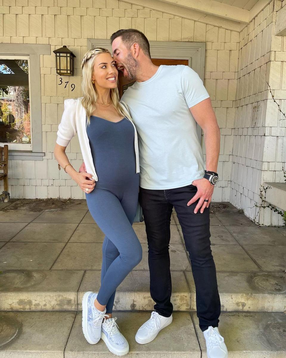 Tarek El Moussa Says He Is 'in Awe of How Amazing' His Wife Heather Is Doing During Pregnancy https://www.instagram.com/p/ChTQiC4pVHU/