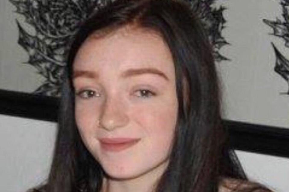 Alix Cassidy, 17, died of cancer after being wrongly diagnosed with arthritis (Picture: GoFundMe)