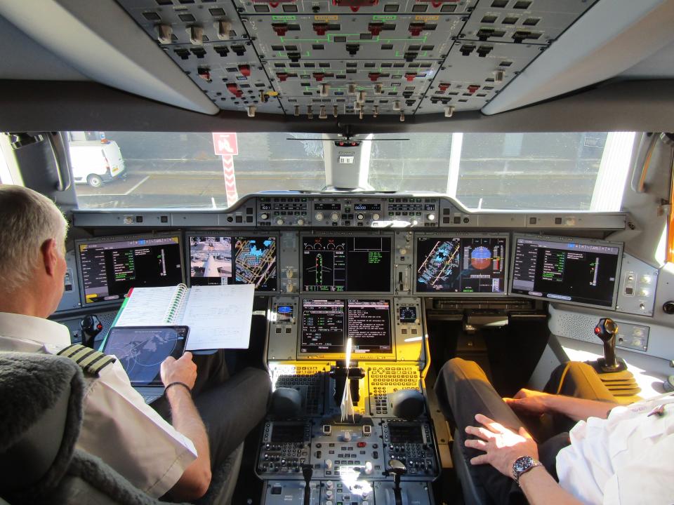 Airbus A350 cockpit