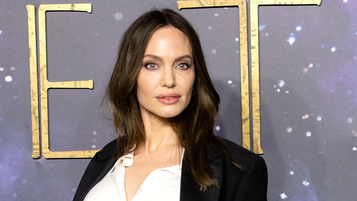 Angelina Jolie Doesn't Think Of Herself As Overly Fashionable But We Beg  To Differ