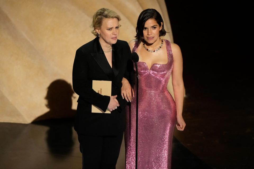 Kate McKinnon and America Ferrera (Chris Pizzello/Invision/AP)