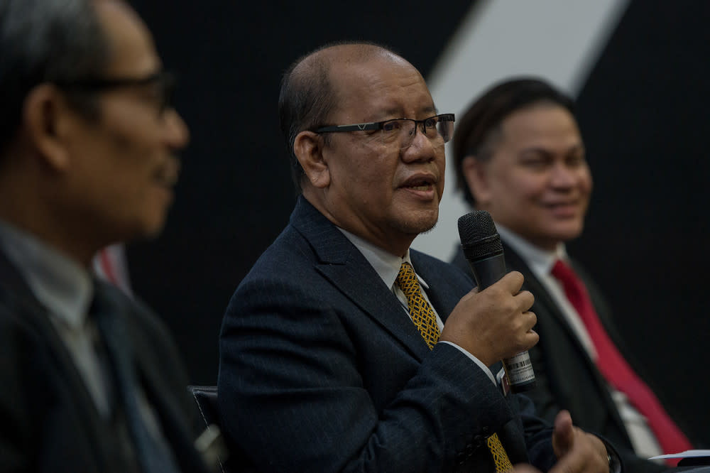 Finas chairman Zakaria Abd Hamid at a media conference at the Finas headquarters in Kuala Lumpur May 27, 2020. — Bernama pic