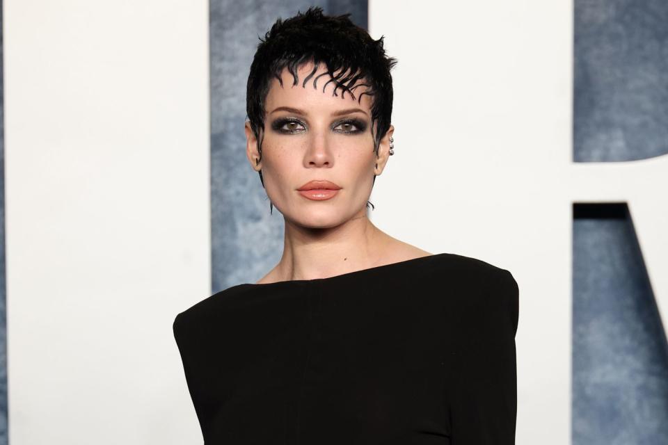 <p>Daniele Venturelli/Getty</p> Halsey in Beverly Hills in March 2023