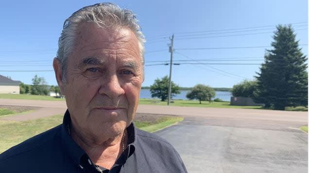 Jean Hébert quit his role as mayor of Beausoleil after backlash to a bylaw that requires businesses to post signage in both French and English. (Radio-Canada/Frédéric Cammarano - image credit)