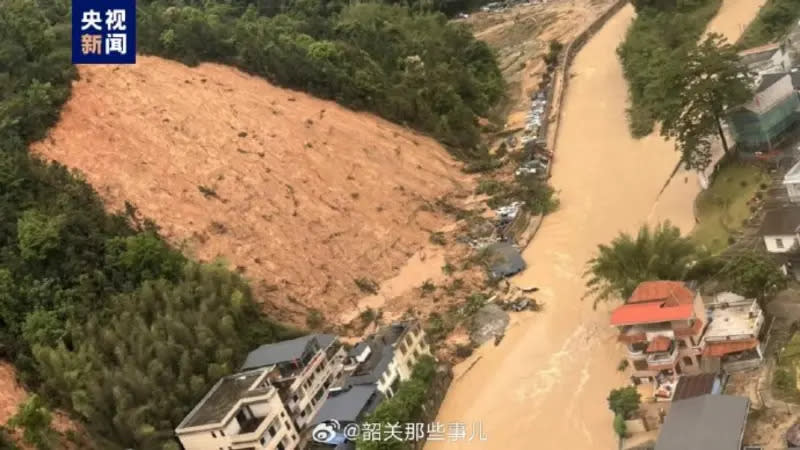 ▲中國華南地區近日暴雨不斷，廣東省韶關武江區江灣鎮發生數個村莊居民，因山崩而受困的事件。 （圖／翻攝自央視）