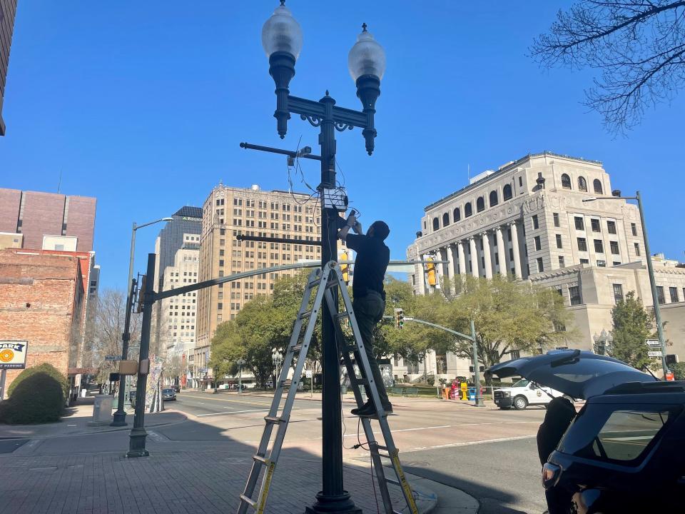 Real Time Crime Center setups the first set of cameras in Downtown Shreveport.