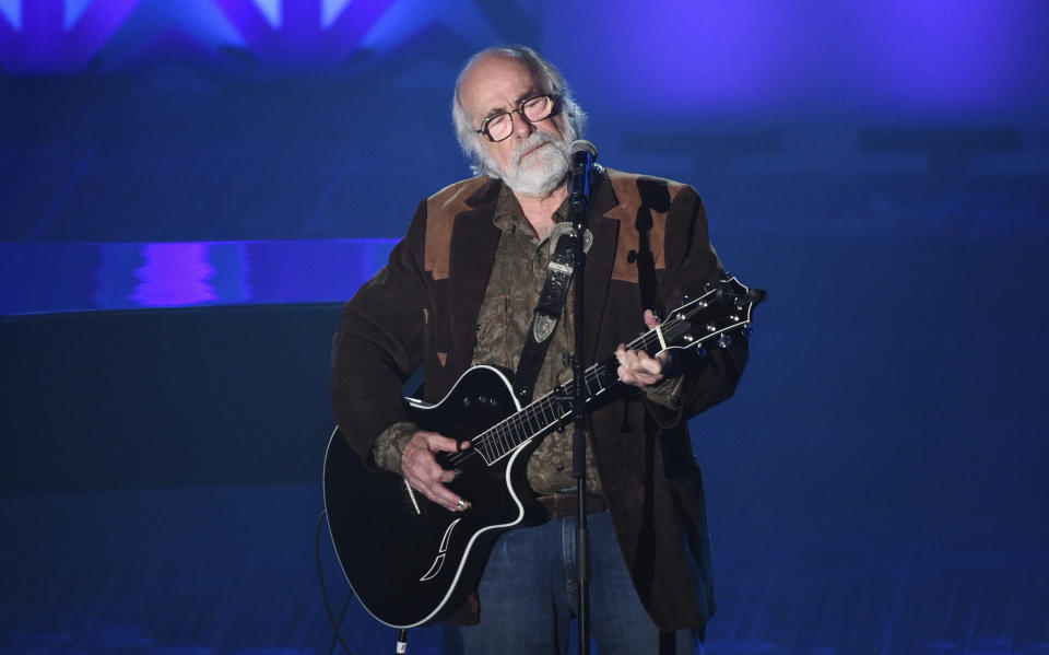 FILE - This June 18, 2015 file photo shows Robert Hunter at the 46th Annual Songwriters Hall Of Fame Induction and Awards Gala in New York. Hunter, the man behind the poetic and mystical words for many of the Grateful Dead’s finest songs, died Monday, Sept. 23, 2019, at his Northern California home, according to Grateful Dead drummer Mickey Hart. He was 78. (Photo by Evan Agostini/Invision/AP, File)
