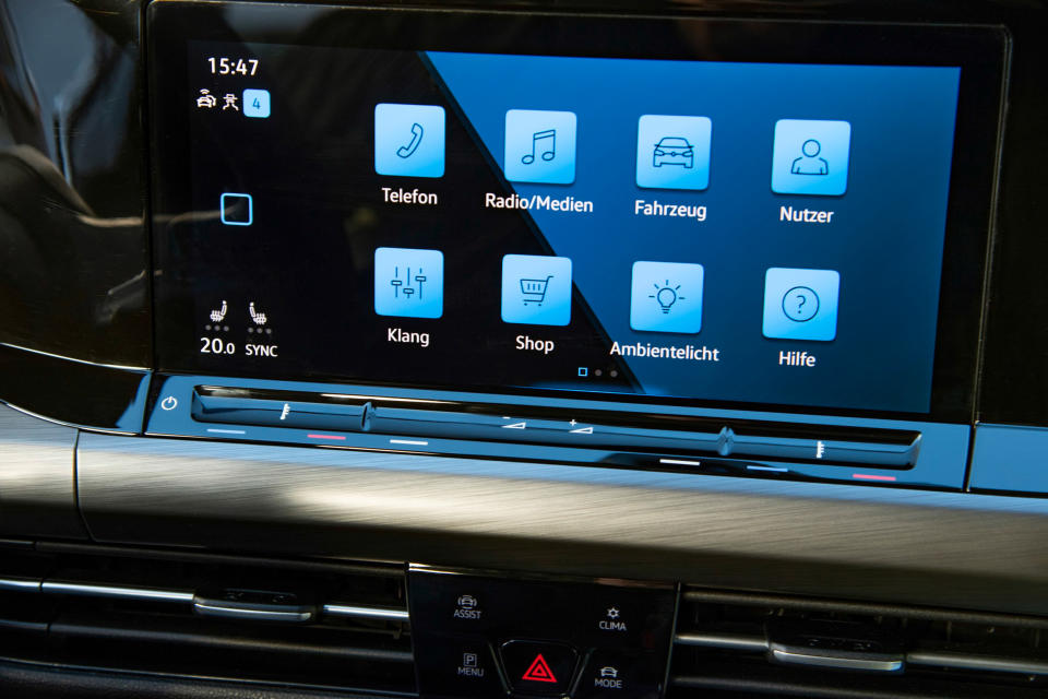 Style 以上車型配有全新 Discover Pro 10 吋多媒體鏡面觸控主機（MIB 3），以 MIB3 Advanced Tab 鏡面觸控面板。