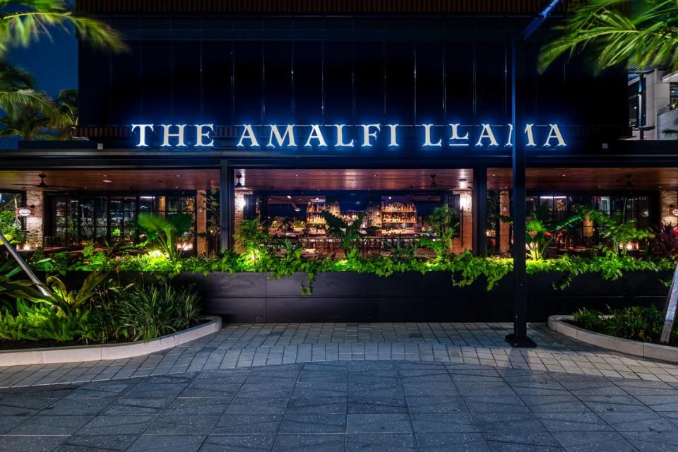 The Amalfi Llama se une al local de bolos y bochas Pinstripes y a la importación canadiense Joey en el Esplanade at Aventura.