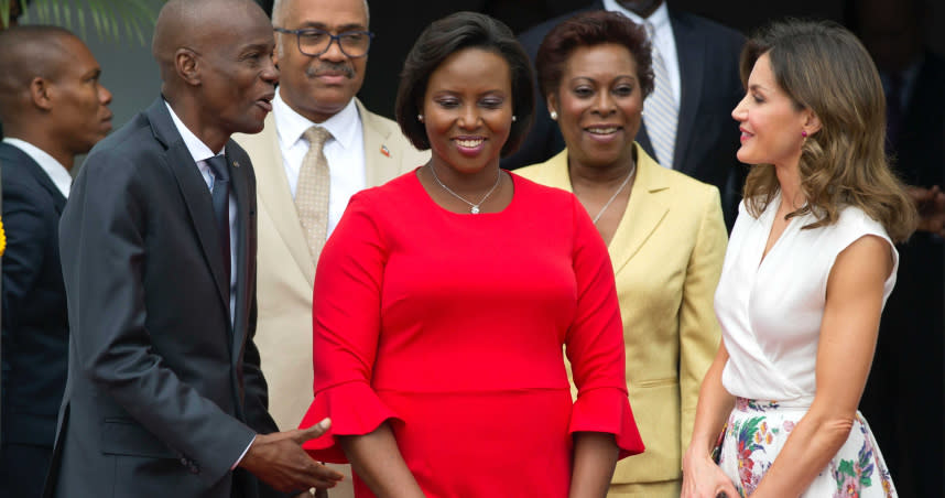 海地總統摩依士（Jovenel Moïse）（左）和第一夫人瑪婷（Martine Moise）（中）。（圖／美聯社）