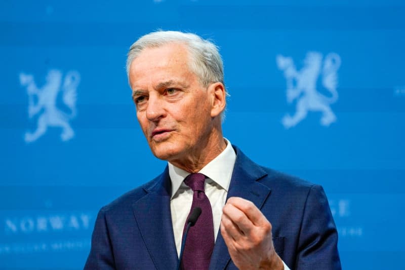 Norwegian Prime Minister Jonas Gahr Store holds a press conference to announce that the government will recognize Palestine as an independent state from 28 May 2024. Erik Flaaris Johansen/NTB/dpa