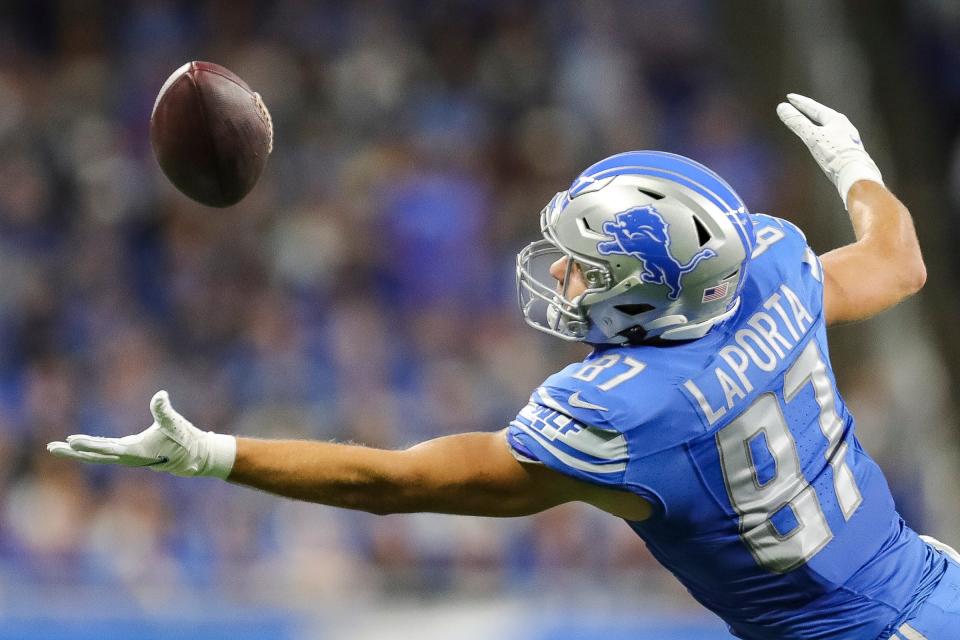 Detroit Lions tight end Sam LaPorta misses a pass from quarterback Jared Goff against Carolina Panthers during the first half at Ford Field in Detroit on Sunday, Oct. 8, 2023.