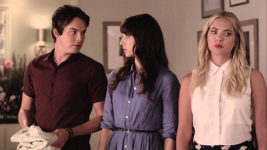 caleb-spencer-y-hanna-en-pll