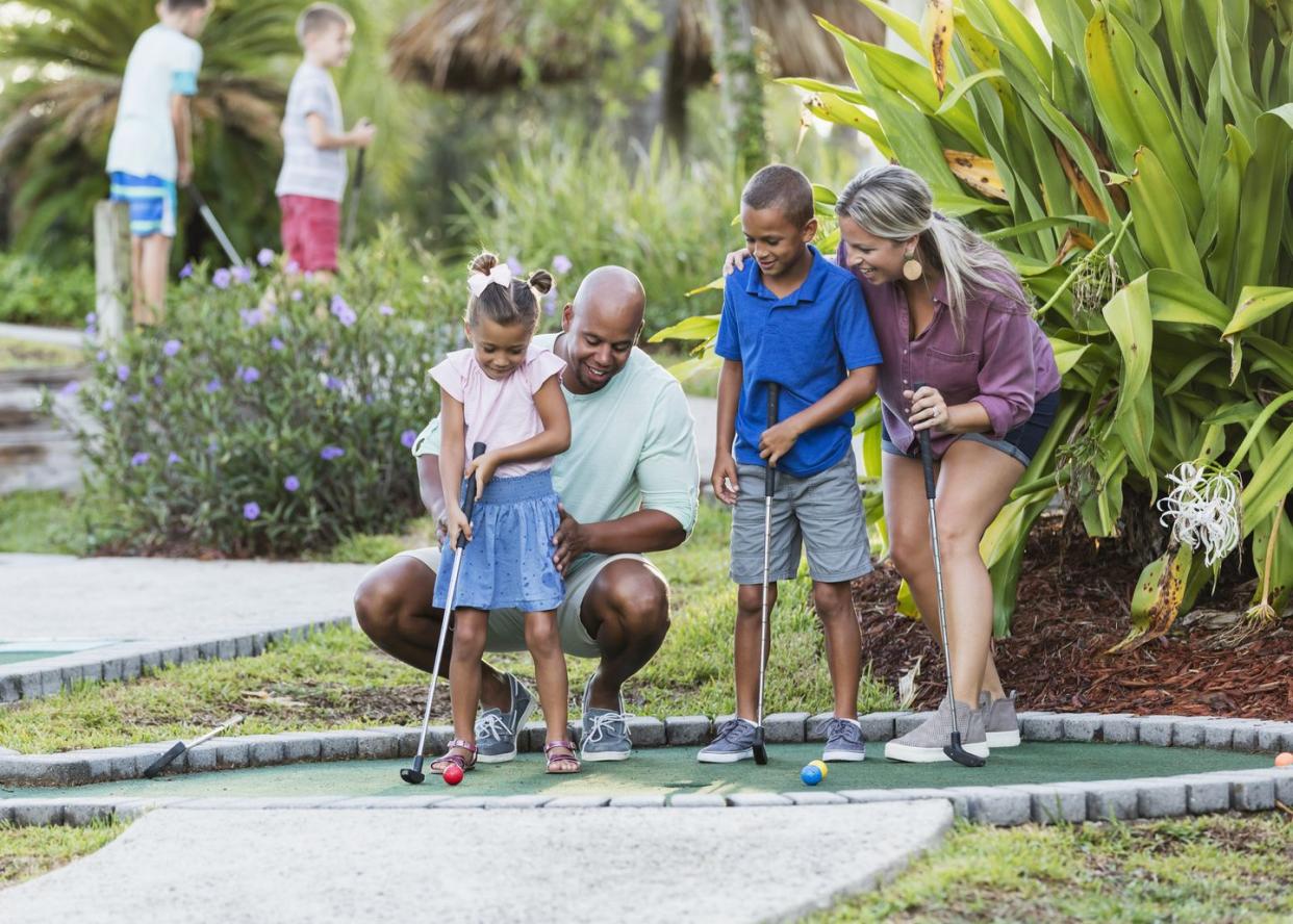 summer activities for kids miniature golf